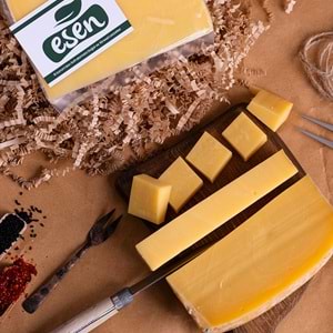ESKİ KAŞAR PEYNİRİ 1KG